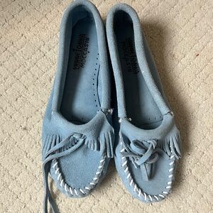 Minnetonka Light Blue Suede Moccasins boho 7.5 fringe
